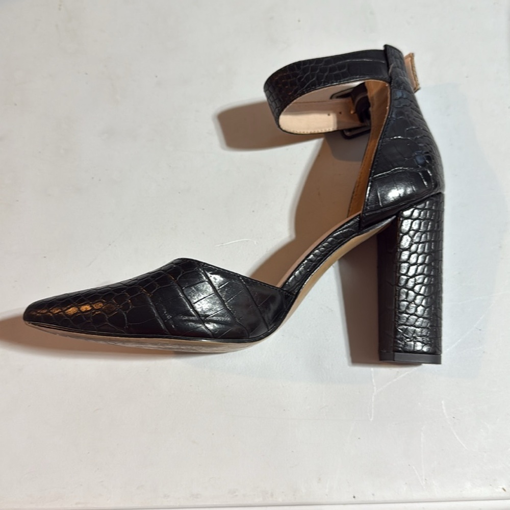 Michael Shannon Black Croc-Embossed Women's Heels - Picture 5 of 11